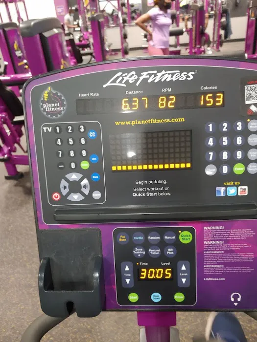 Planet Fitness Picture 6
