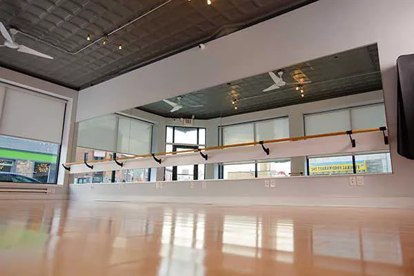 Tuck Barre & Yoga Picture 6