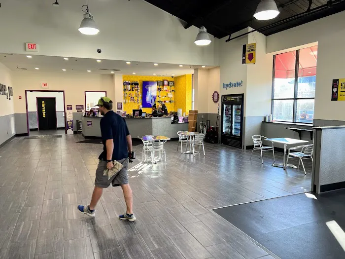 Planet Fitness Picture 2