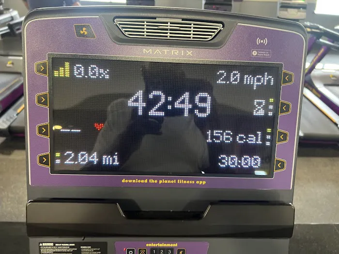 Planet Fitness Picture 9