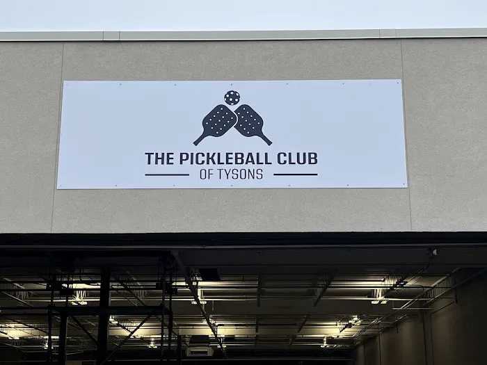 The Pickleball Club of Tysons Picture 2