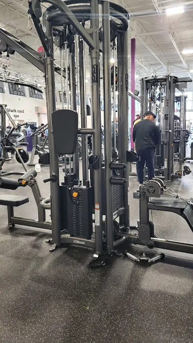 Planet Fitness Picture 5