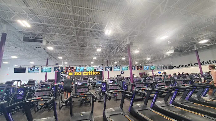 Planet Fitness Picture 2