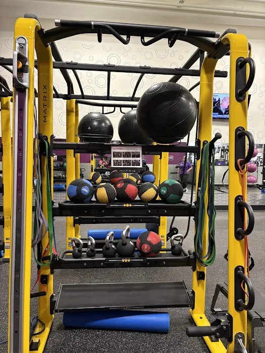Planet Fitness Picture 10