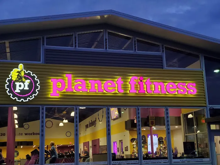 Planet Fitness Picture 6