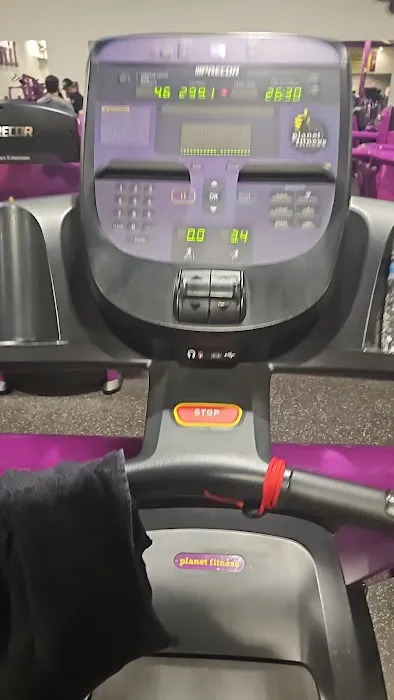 Planet Fitness Picture 5