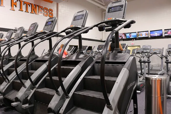 Giant Fitness Picture 7