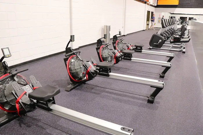 Giant Fitness Picture 9