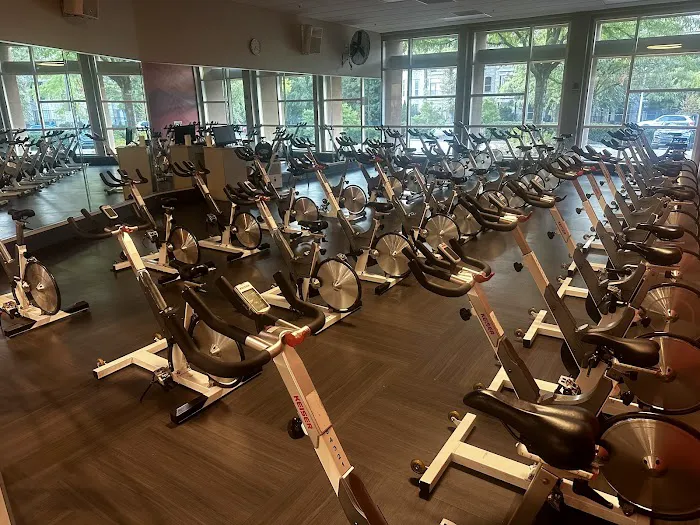 LA Fitness Picture 1