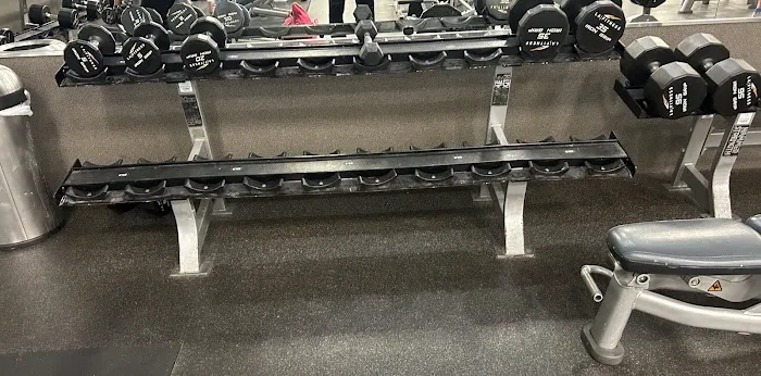 LA Fitness Picture 5