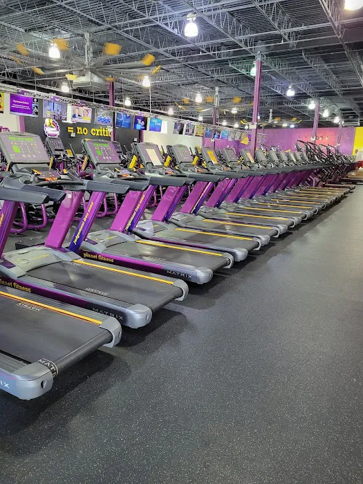 Planet Fitness Picture 6