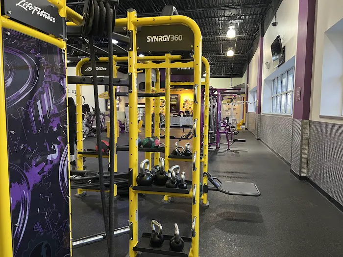 Planet Fitness Picture 9