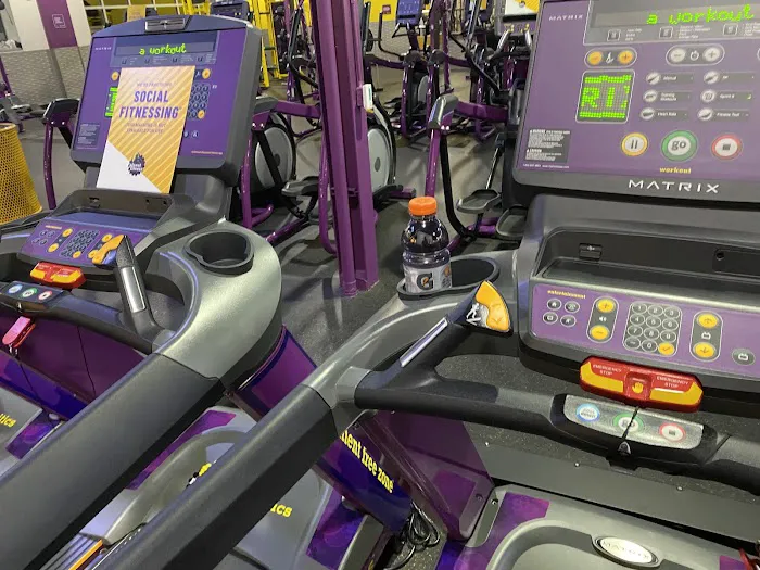 Planet Fitness Picture 7