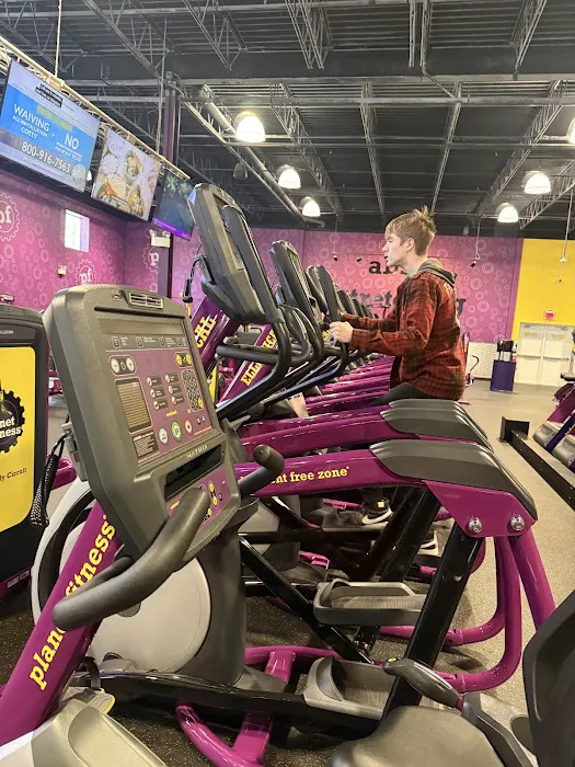 Planet Fitness Picture 8
