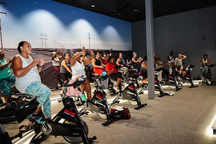The Edge Fitness Clubs Picture 9