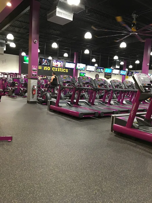 Planet Fitness Picture 9