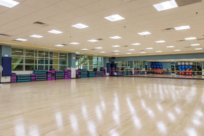 Virtua William G. Rohrer Fitness Center - Voorhees Picture 2