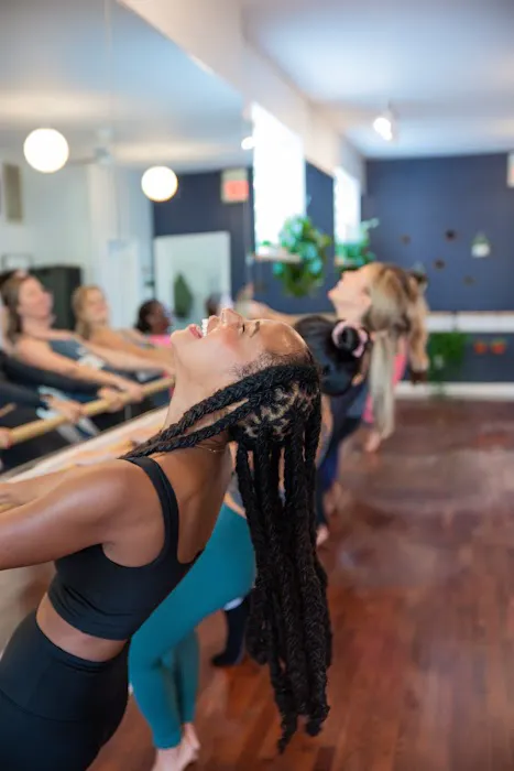Tuck Barre & Yoga Picture 4