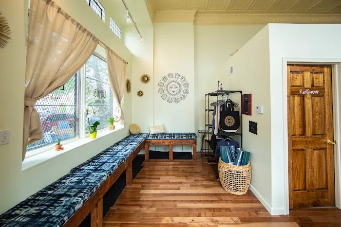 Lumos Yoga & Barre - Green Street Picture 5