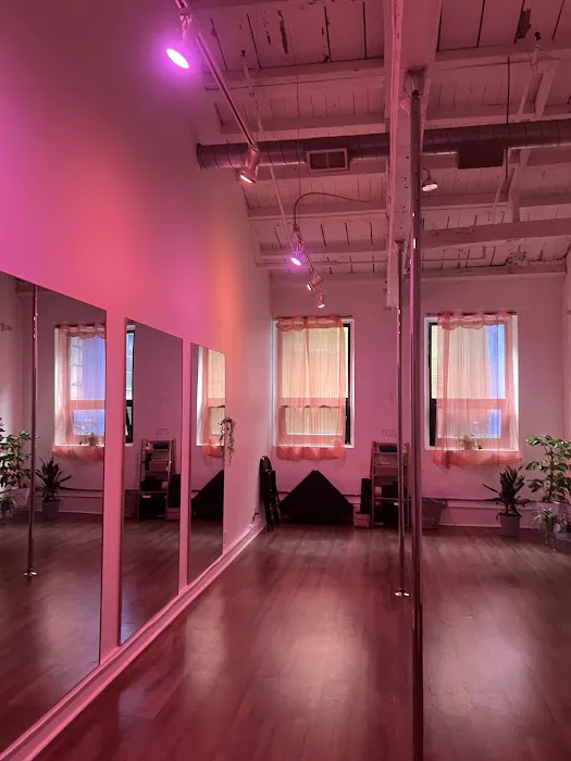 The Studio 222 Loft Picture 2