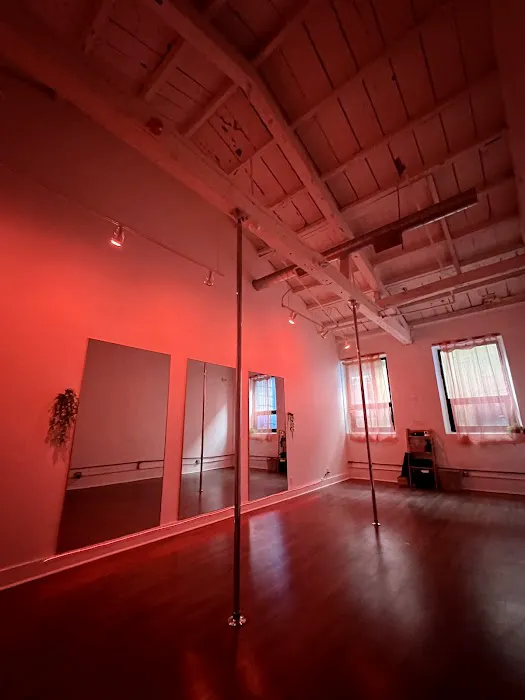 The Studio 222 Loft Picture 5