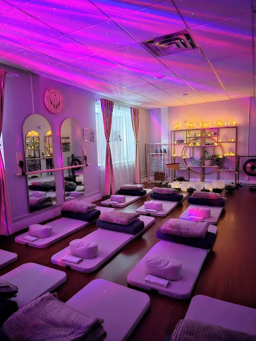 Eunmi's Sound Healing & Yoga Picture 5