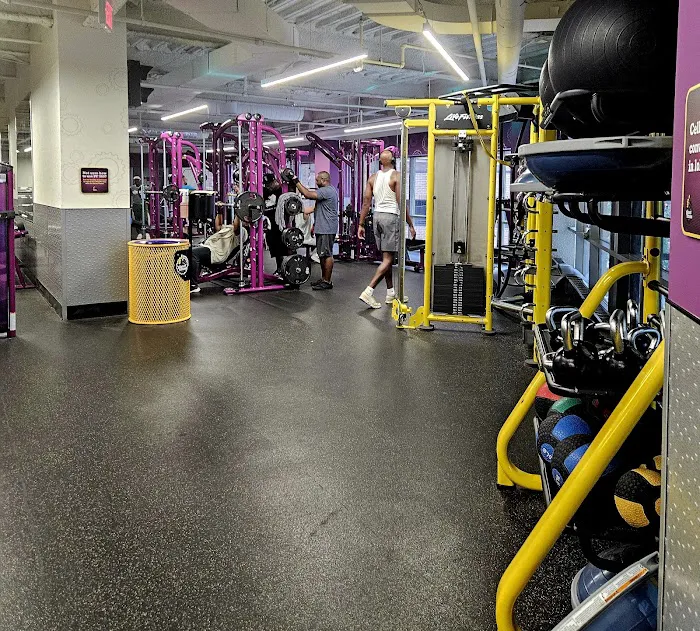 Planet Fitness Picture 10