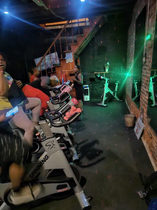 Sweat Cycle Studio Picture 5
