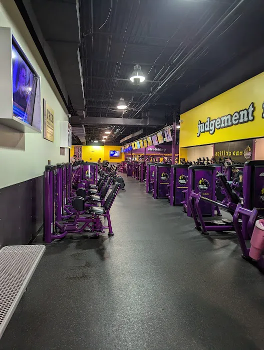 Planet Fitness Picture 9