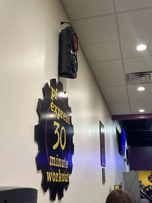Planet Fitness Picture 8