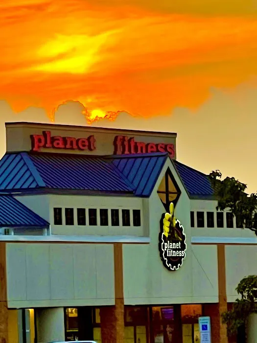 Planet Fitness Picture 5