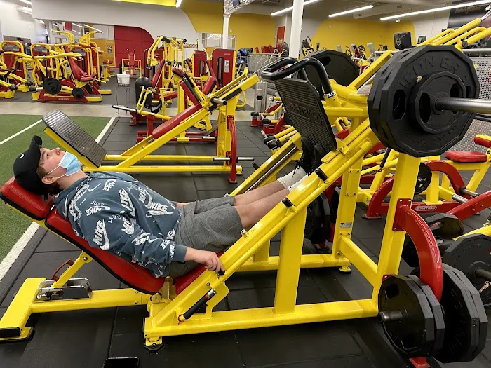 Retro Fitness Picture 10
