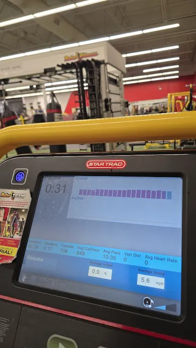 Retro Fitness Picture 7