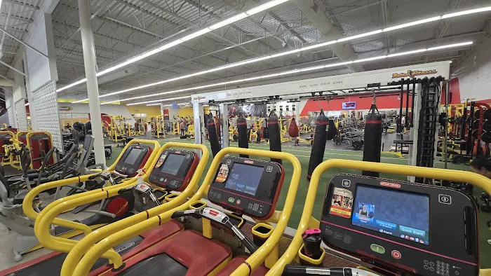 Retro Fitness Picture 3