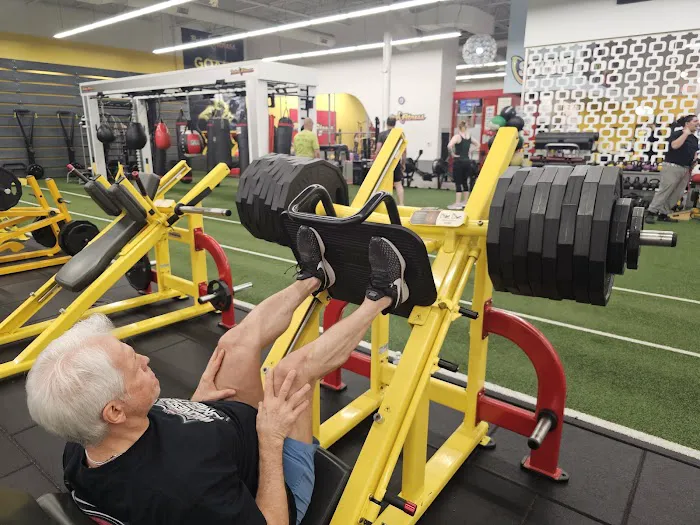 Retro Fitness Picture 8