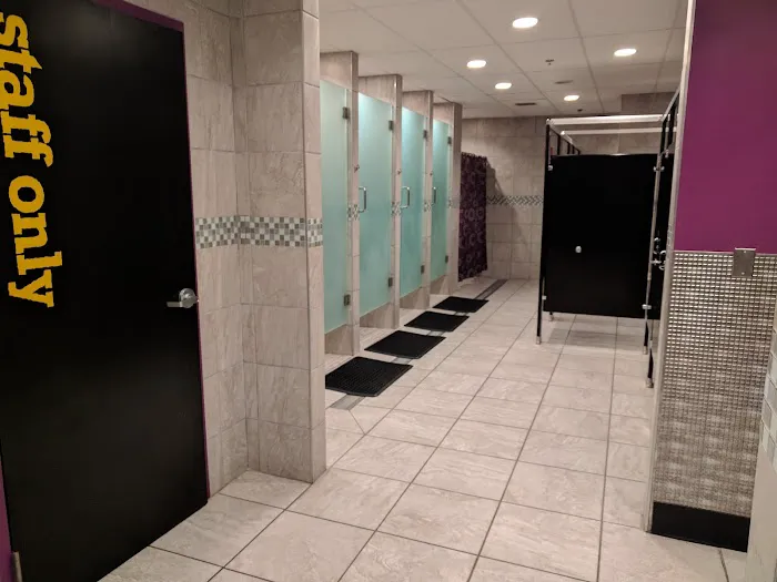 Planet Fitness Picture 2