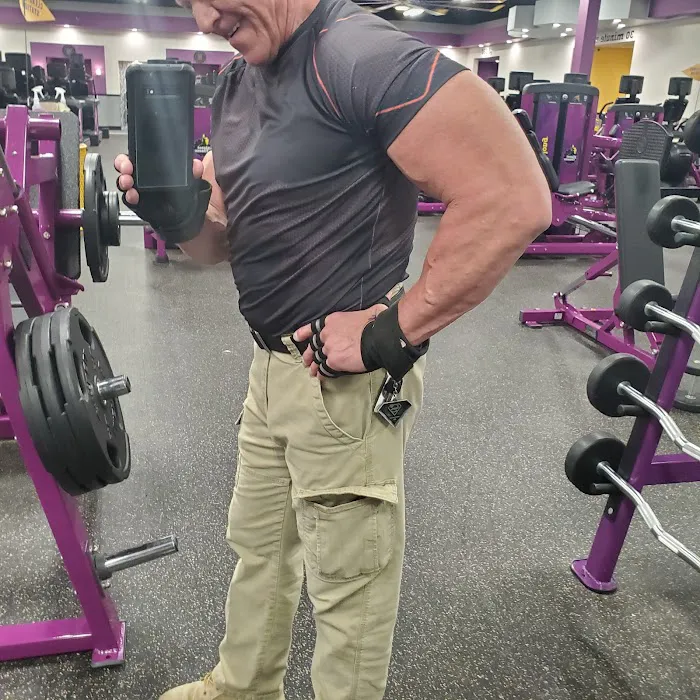 Planet Fitness Picture 7