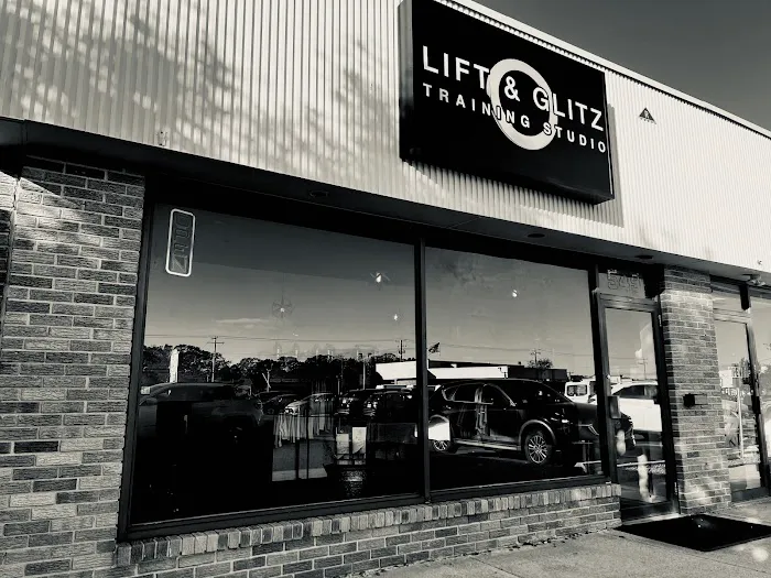 Lift & Glitz Training Studio Picture 3