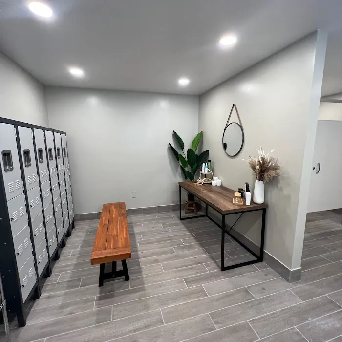 Lift & Glitz Training Studio Picture 6