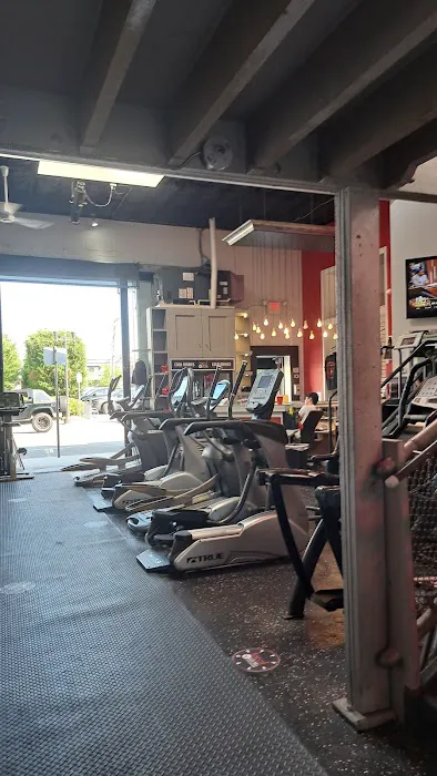 Local Gym and Fitness Picture 7