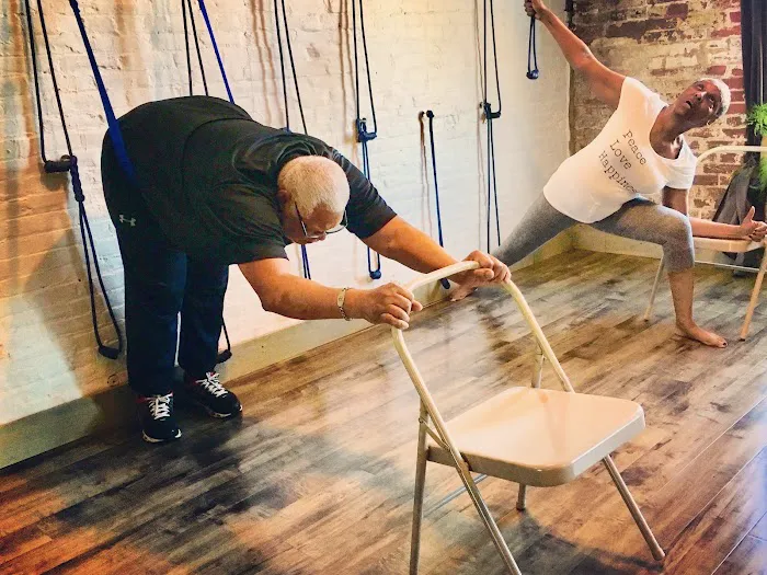 Gabrielle Sigal Iyengar Yoga Picture 7