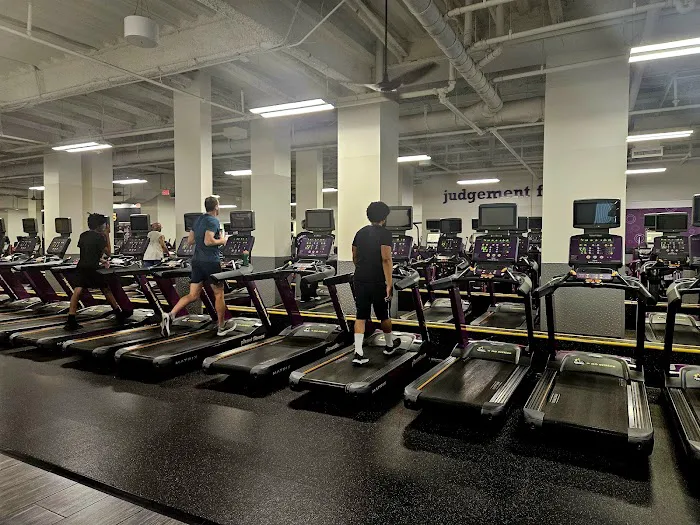 Planet Fitness Picture 3