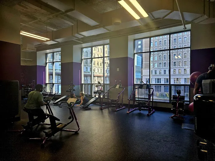 Planet Fitness Picture 4