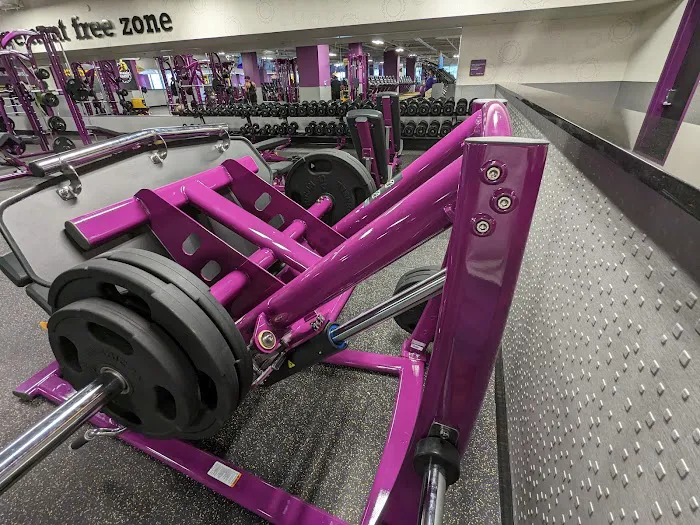 Planet Fitness Picture 8