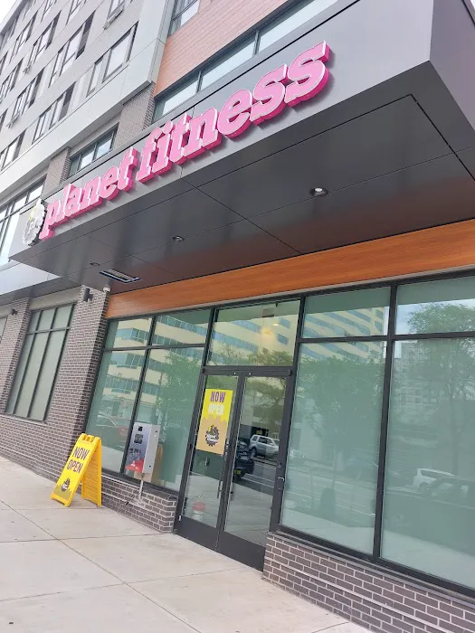 Planet Fitness Picture 7