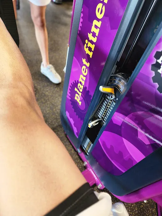Planet Fitness Picture 10