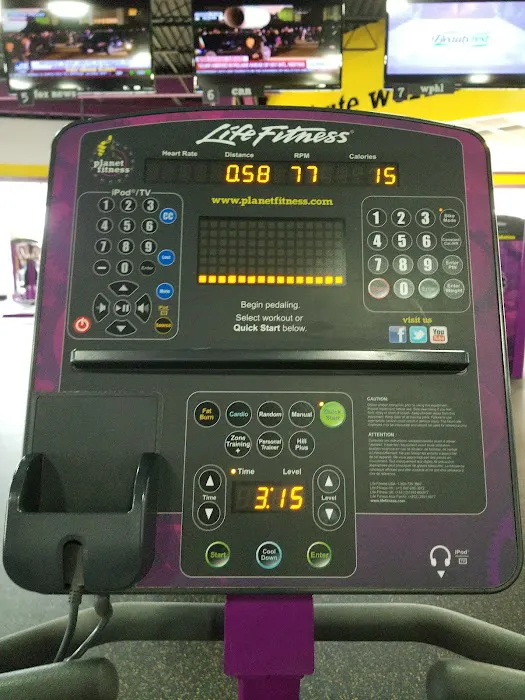 Planet Fitness Picture 4