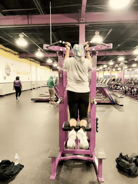 Planet Fitness Picture 7