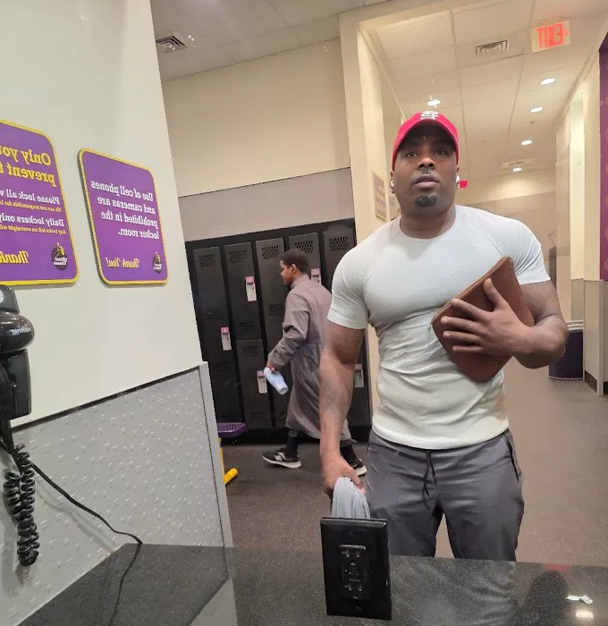 Planet Fitness Picture 5