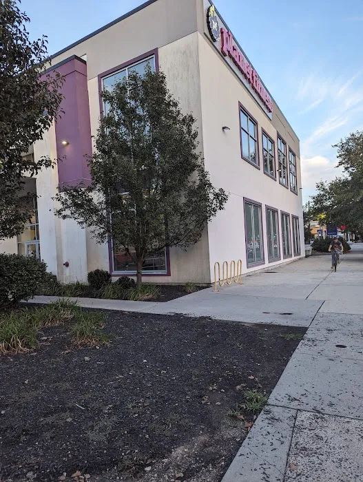 Planet Fitness Picture 10